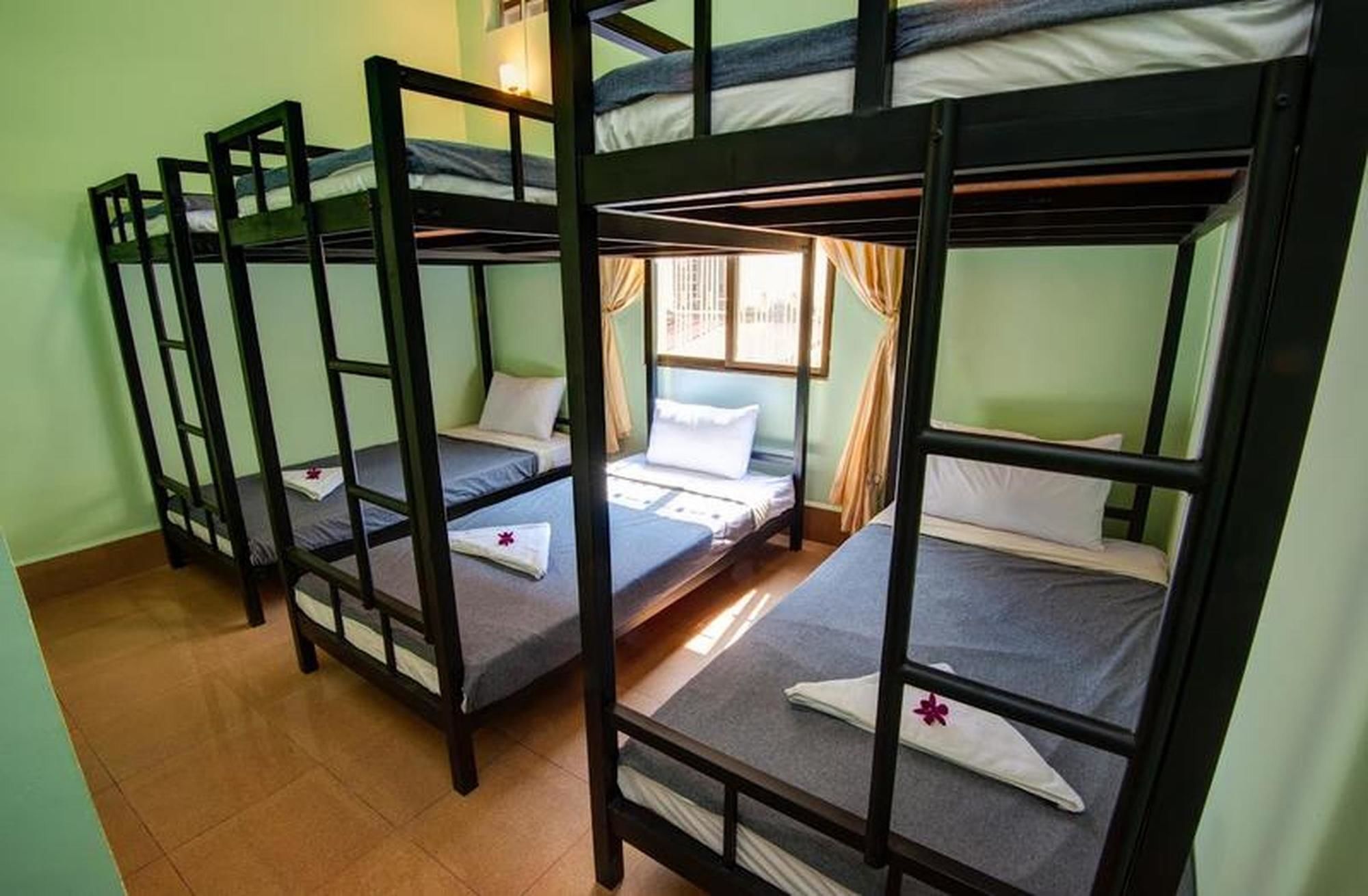 B52 Hostel Phnom Penh Extérieur photo