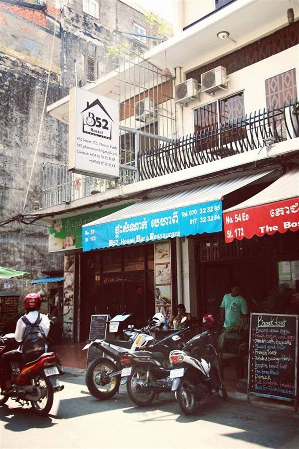 B52 Hostel Phnom Penh Extérieur photo